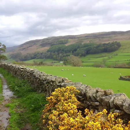 Courtyard بيت للعطل *